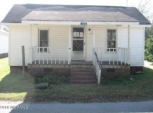 104 Slocumb St, Mount Olive, NC 28365