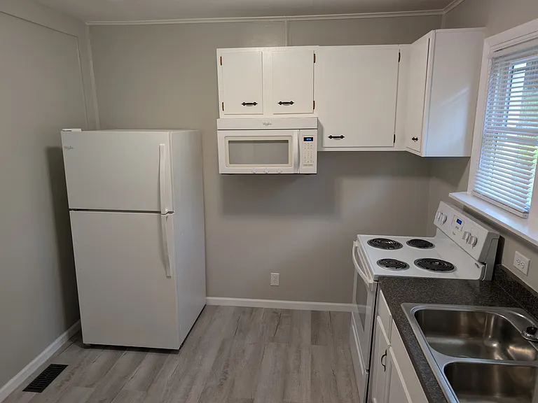 42 Grandview Ave #1 — Photo 3
