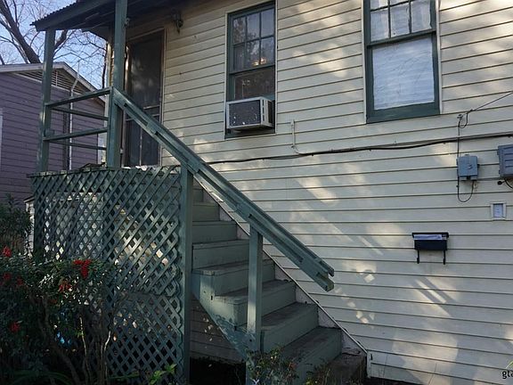 2nd image of 825 1/2 S College Ave
