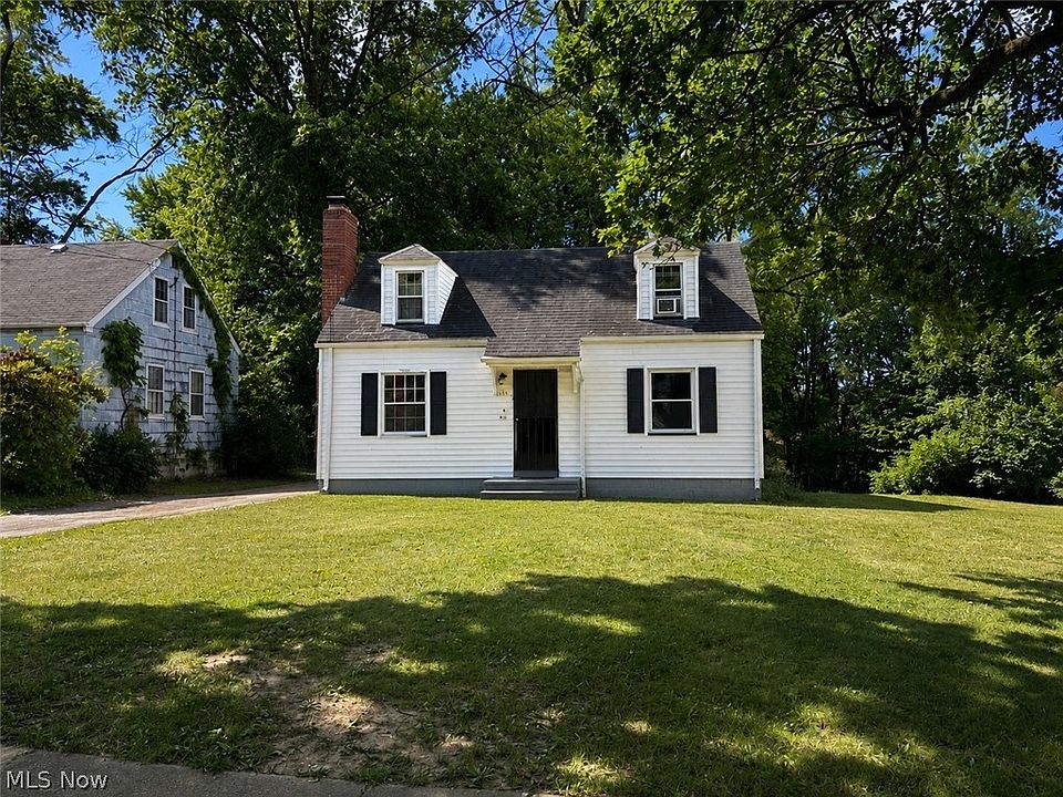 1st image of 451 W Hylda Ave