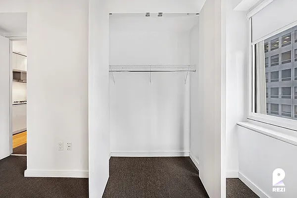 Rented by REZI | media 17