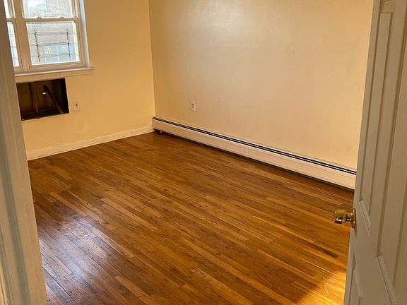 5th image of 861 Revere Ave #2