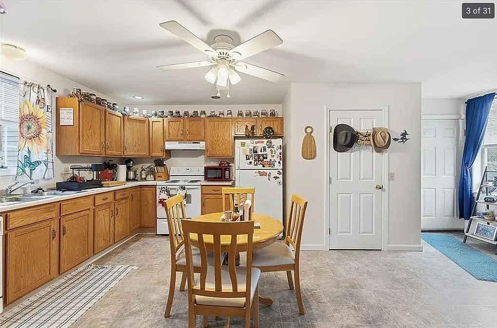 2 bed, 810 sqft, $1,750 — Photo 2