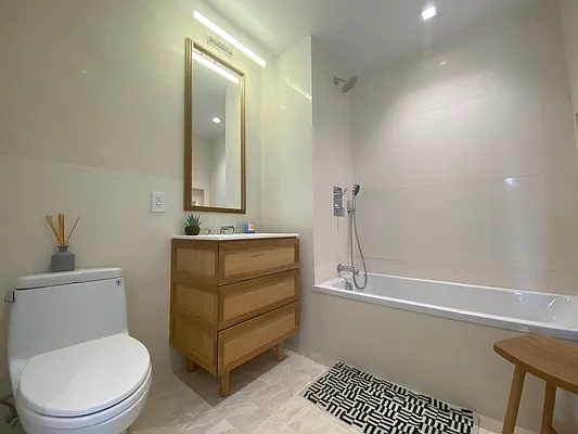 Rented by MaxInvest Real Estate, Inc. | media 25