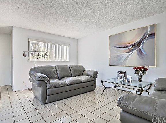 3rd image of 2721 E Mardi Gras Ave
