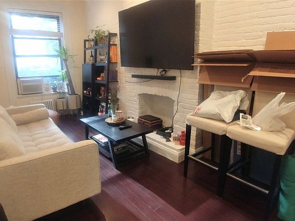 5th image of 119 E 30th St APT 1R