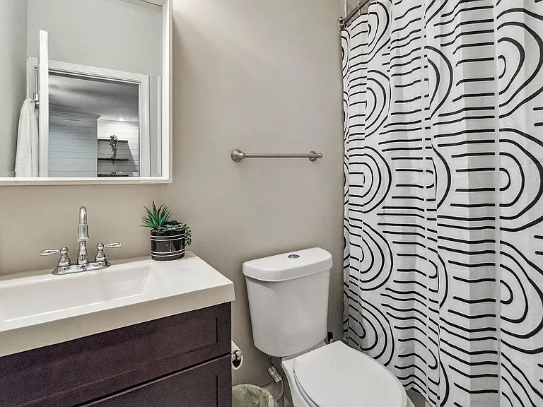 1158 Donnelly Ave SW — Photo 7