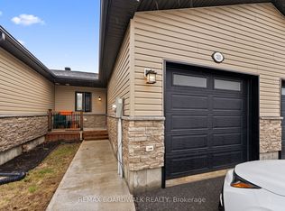 32 David St #B, Edwardsburgh/cardinal, ON K0E1X0