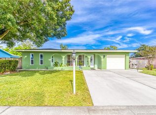 374 NE Jonquil St, Port Saint Lucie, FL 34983