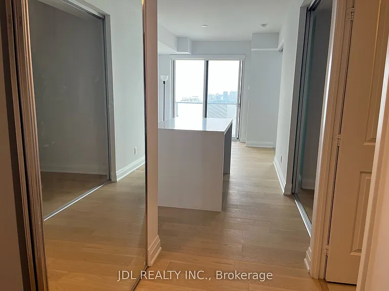 1080 Bay St #3409 — Photo 4