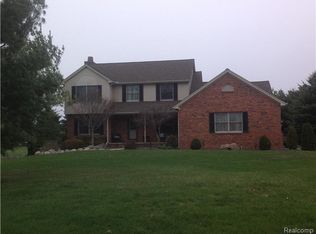 8599 Southridge Dr, Howell, MI 48843