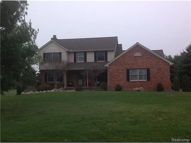 8599 Southridge Dr photo 1