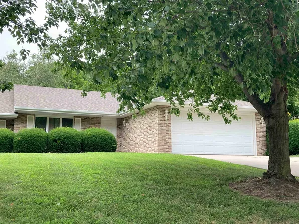 1013 Maplecrest Dr, Nebraska City, NE 68410