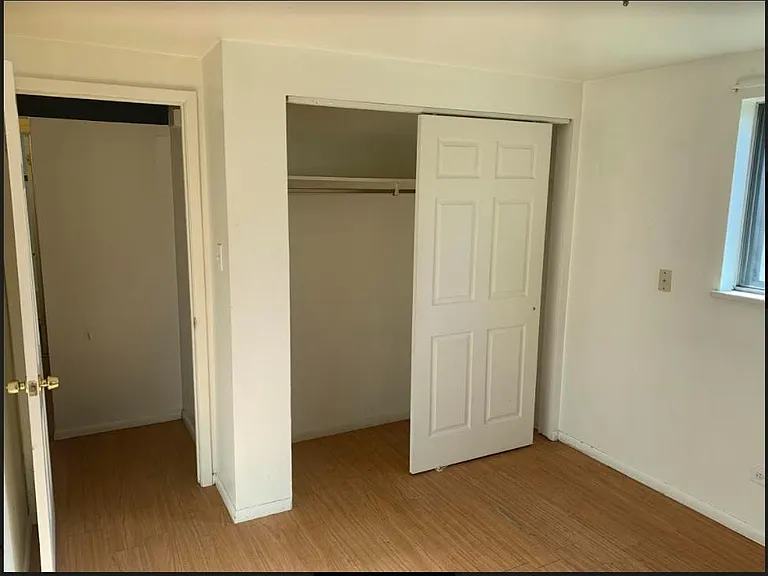 2386 S Linden Ct #B — Photo 5