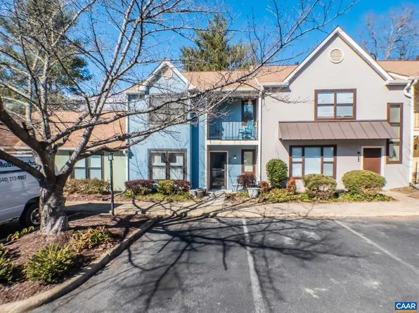 592 Pebblecreek Ct, Charlottesville, VA 22901