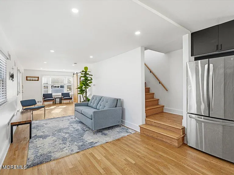 543 Springdale Ave — Photo 8