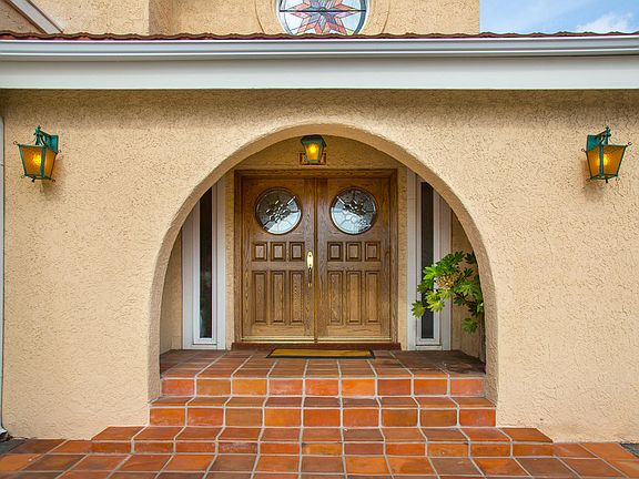 3rd image of 2507 Whittier Dr