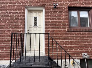 214 Fairglen Ave, Toronto, ON M1W1B1