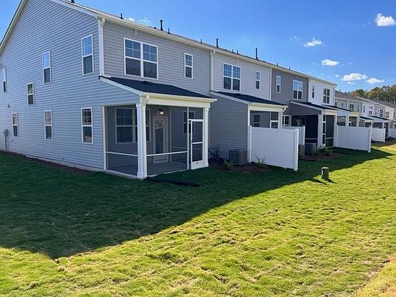 4th image of 1047 Gemma Dr