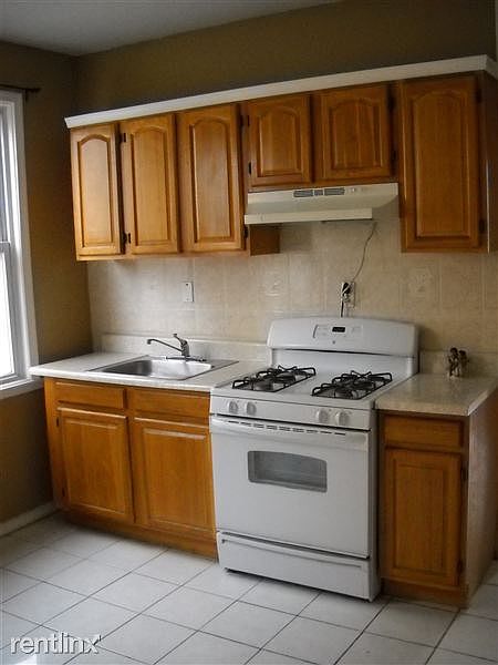 2nd floor kitchen corridpr (3)