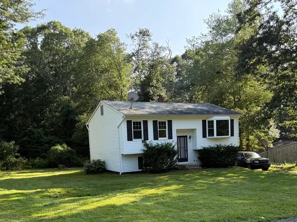 39 Beechwood Boulevard, Plainfield, CT 06374