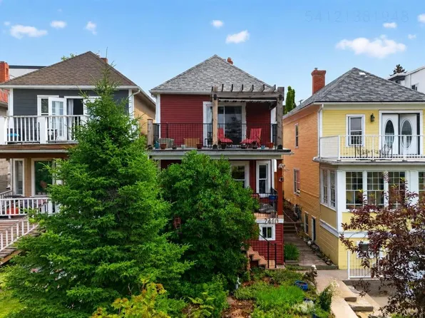2410 W 16th St SW, Calgary, AB T2T 4E8