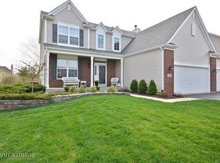 743 Jorstad Dr, North Aurora, IL 60542