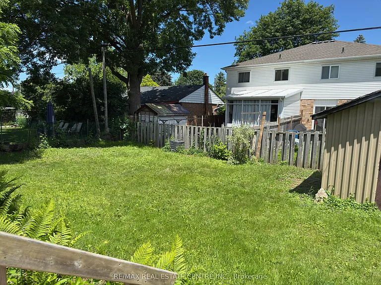 53 Guelph St #UPPER — Photo 11
