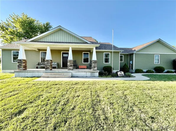 21322 Lake Ka Ho Rd, Mount Olive, IL 62069