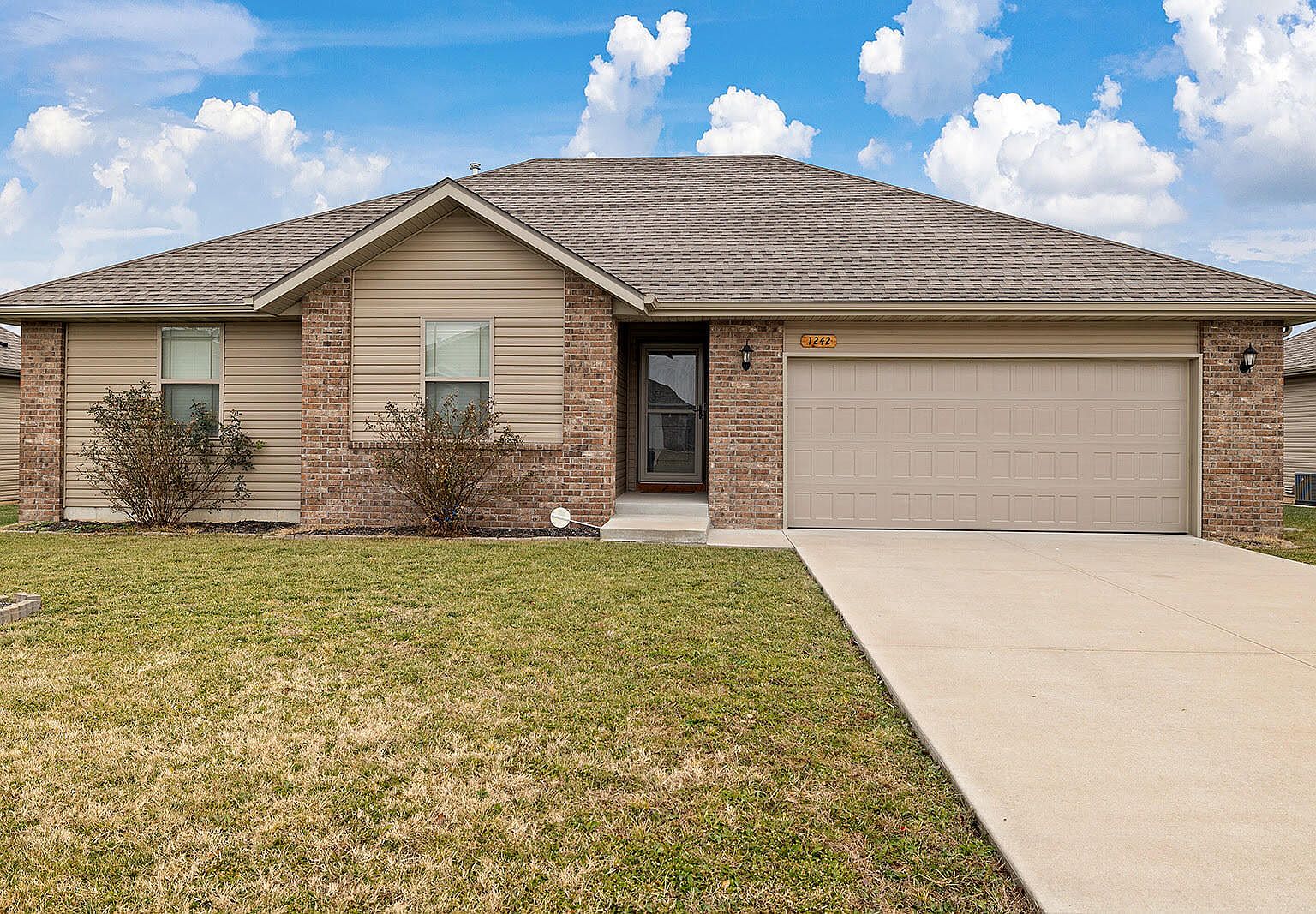 1242 South Calabria Avenue, Republic, MO 65738 Zillow