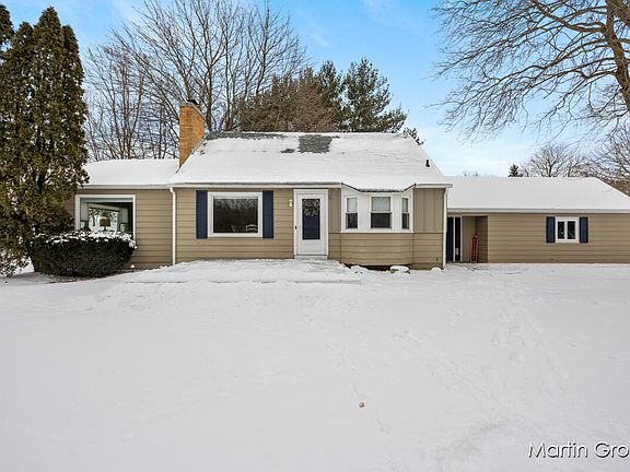2nd image of 4146 Imogene St NE