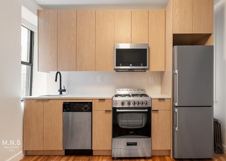 1st image of 104 8th Ave APT 3R