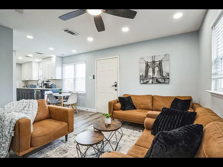 3004 Matador Dr #B — Photo 3