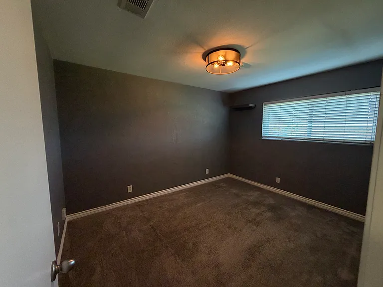 514 Tam O Shanter Dr — Photo 10