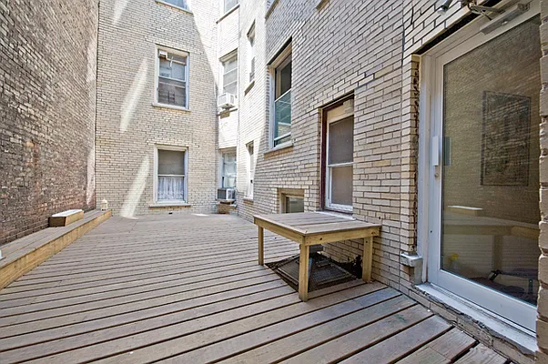 Rented by CORE | media 13