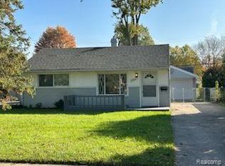 3816 Kent Rd, Royal Oak, MI 48073