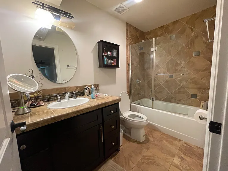 5937 W Willoughby Ave #2 — Photo 21