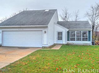 5531 Brittany Dr SE, Kentwood, MI 49548