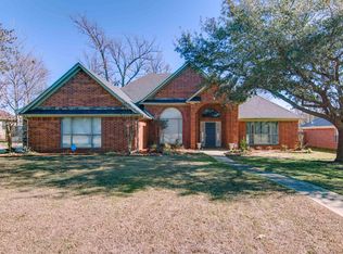 5902 Deerwood Dr, Texarkana, AR 71854