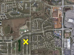 203 S 82nd St, West Des Moines, IA 50266