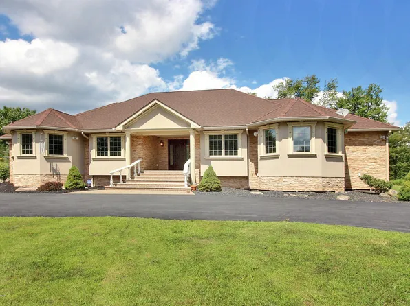 738 Route 196, Tobyhanna, PA 18466