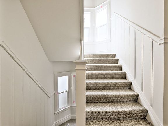 5th image of 1710 Larkin St APT 11