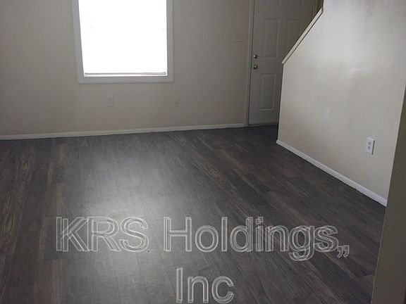 2nd image of 712 E 19th St