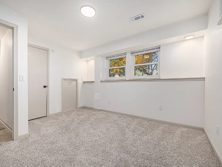 311 NE 101st Pl — Photo 13