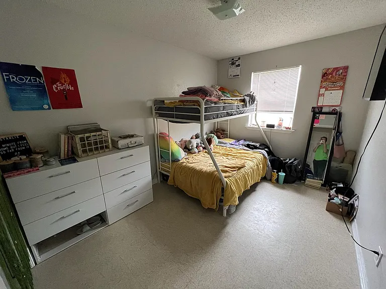 1034 Luling Estates Dr — Photo 12