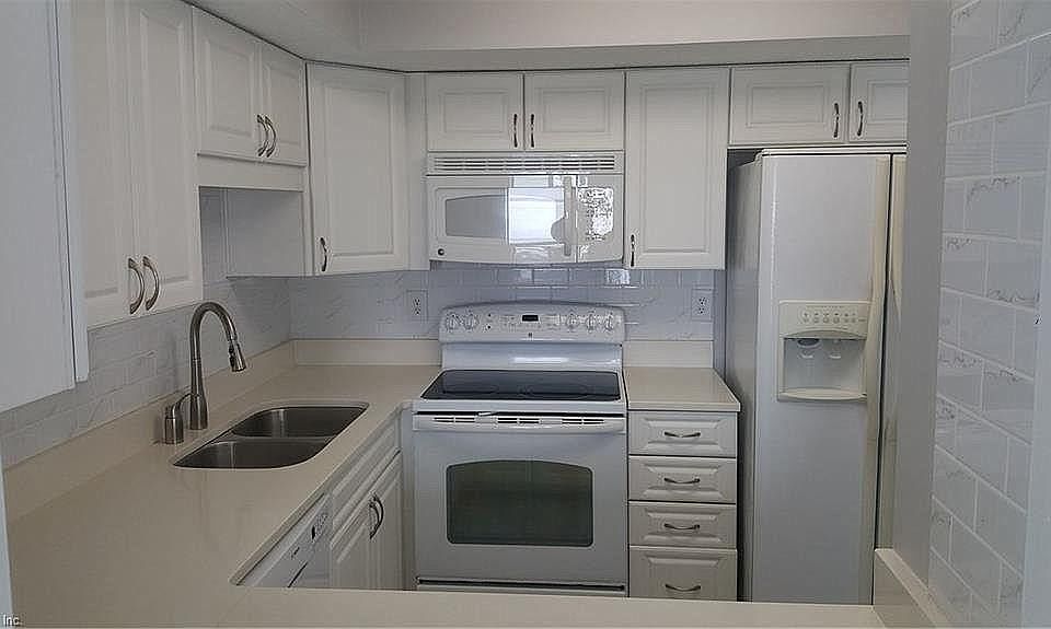 2nd image of 7505 River Rd APT 2D