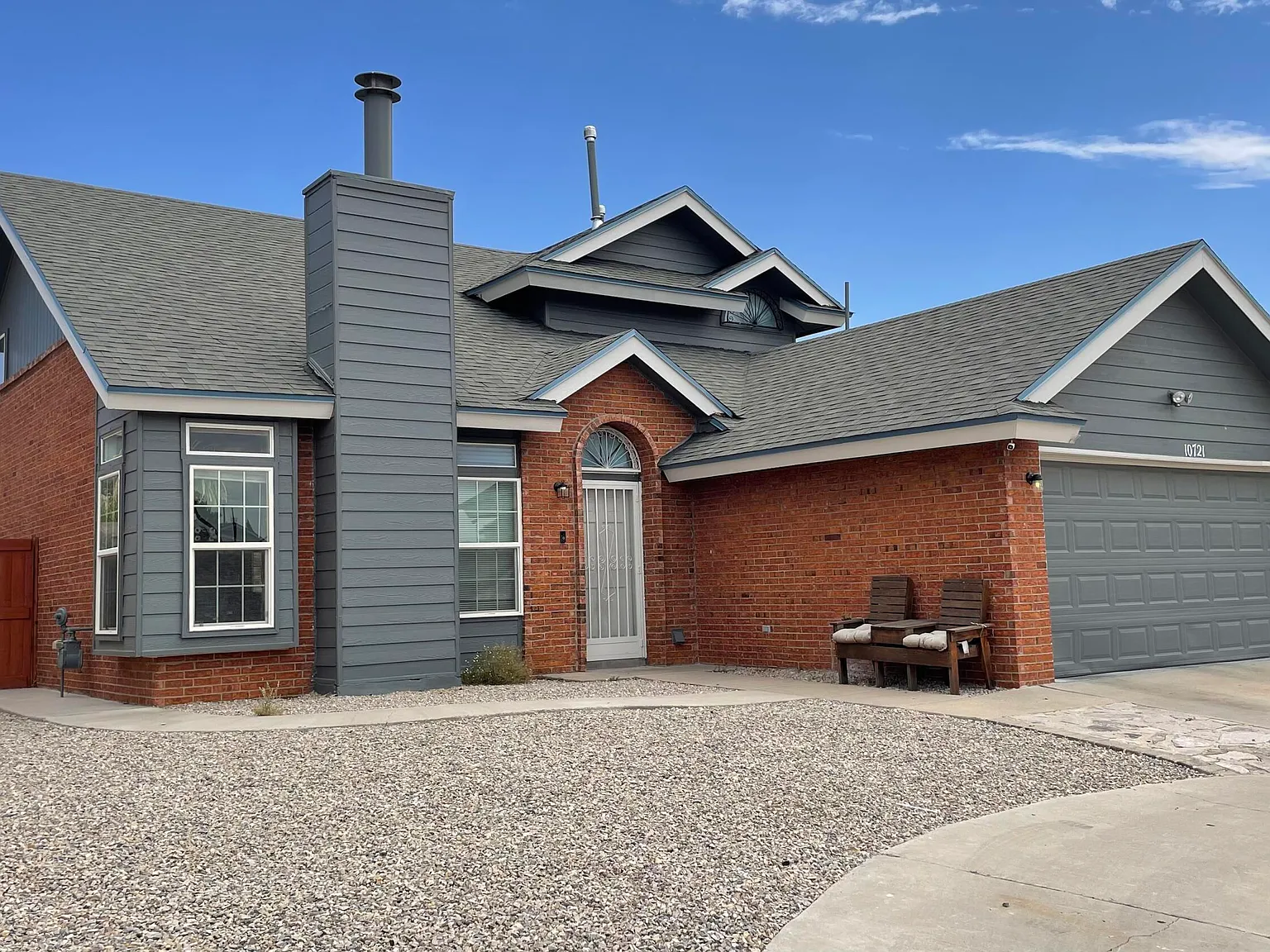 3 bed, 2.0 bath, 1699 sqft, $1,800 — Photo 1