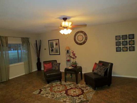 2nd image of 504 N Main St