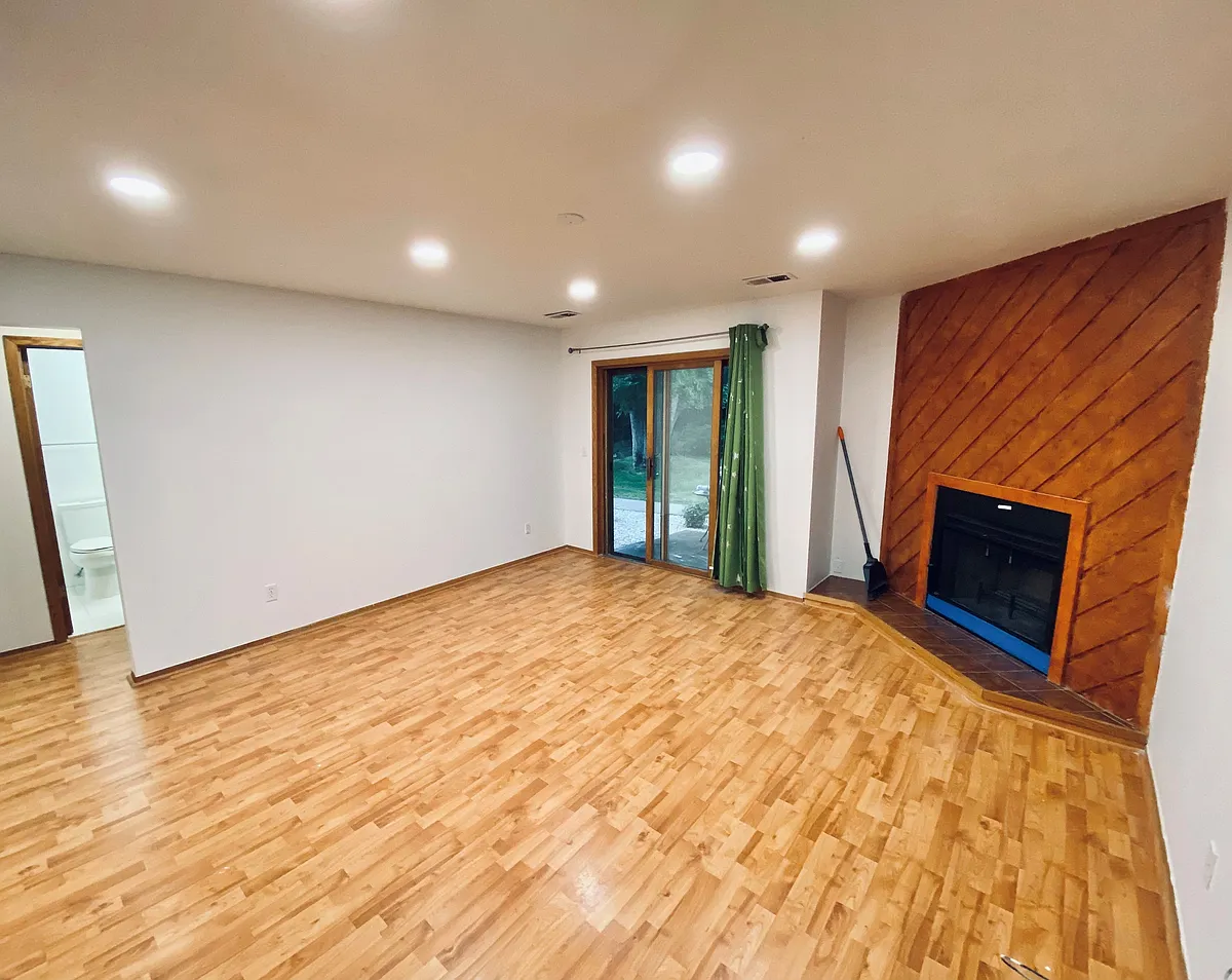 Building Photo - 2932 Shadow Creek Dr #108