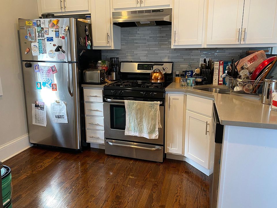 1st image of 2209 W Foster Ave #3S